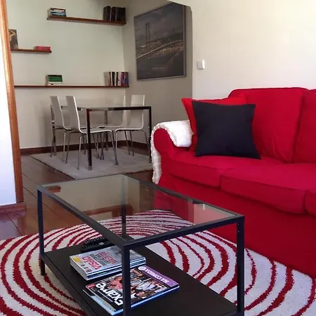 Cosy One-bed In Lx Апартаменты *